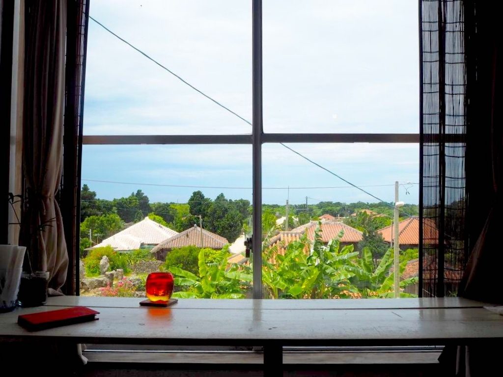 ハーヤナゴミカフェ　窓から見える風景