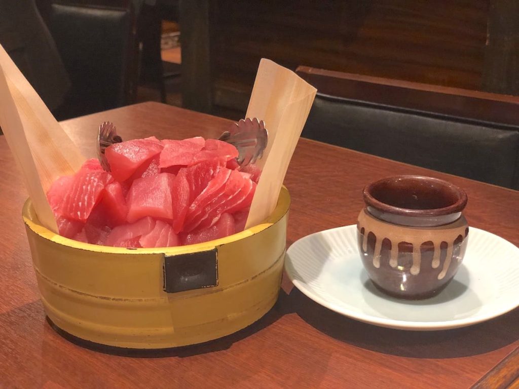 浜松町 ニッポンまぐろ漁業団 100円でまぐろ盛り放題にチャレンジ