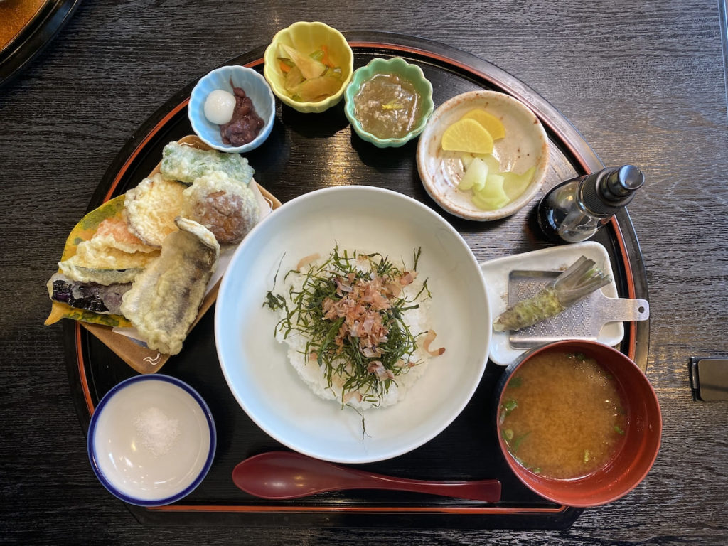 「わさび丼定食」（1,540円）